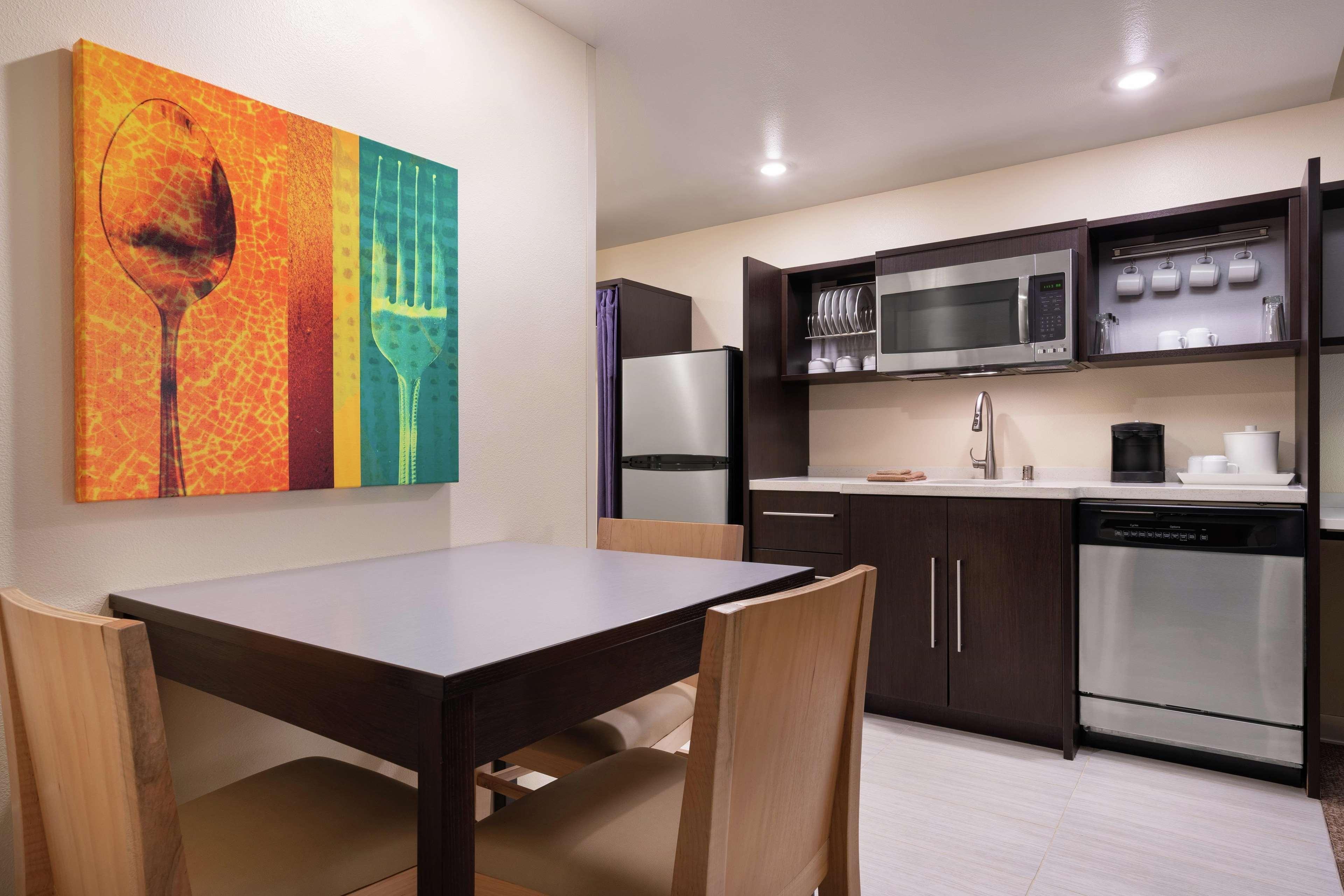 Home2 Suites By Hilton Anchorage/Midtown Экстерьер фото