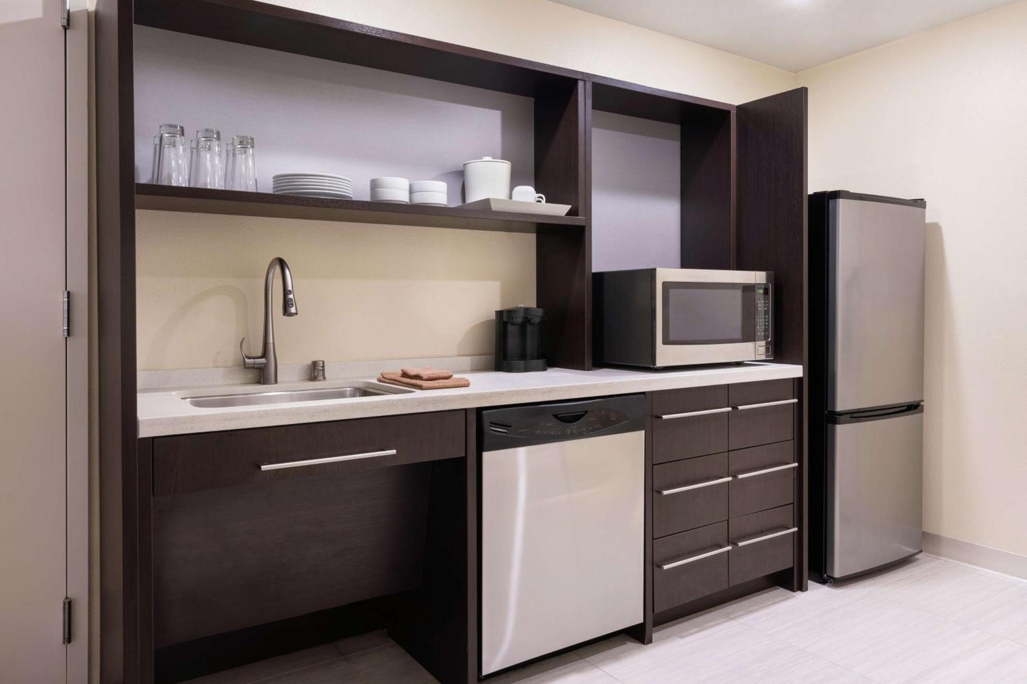 Home2 Suites By Hilton Anchorage/Midtown Экстерьер фото